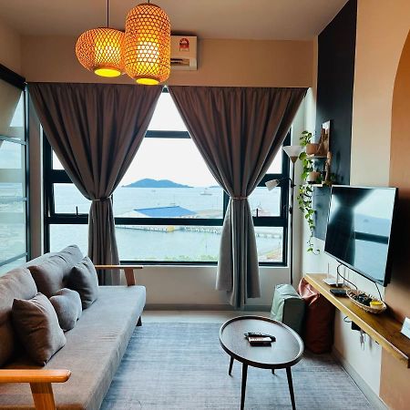 Jesselton Quay - Suite 1 By Staycation Suites Kk Kota Kinabalu Exterior foto