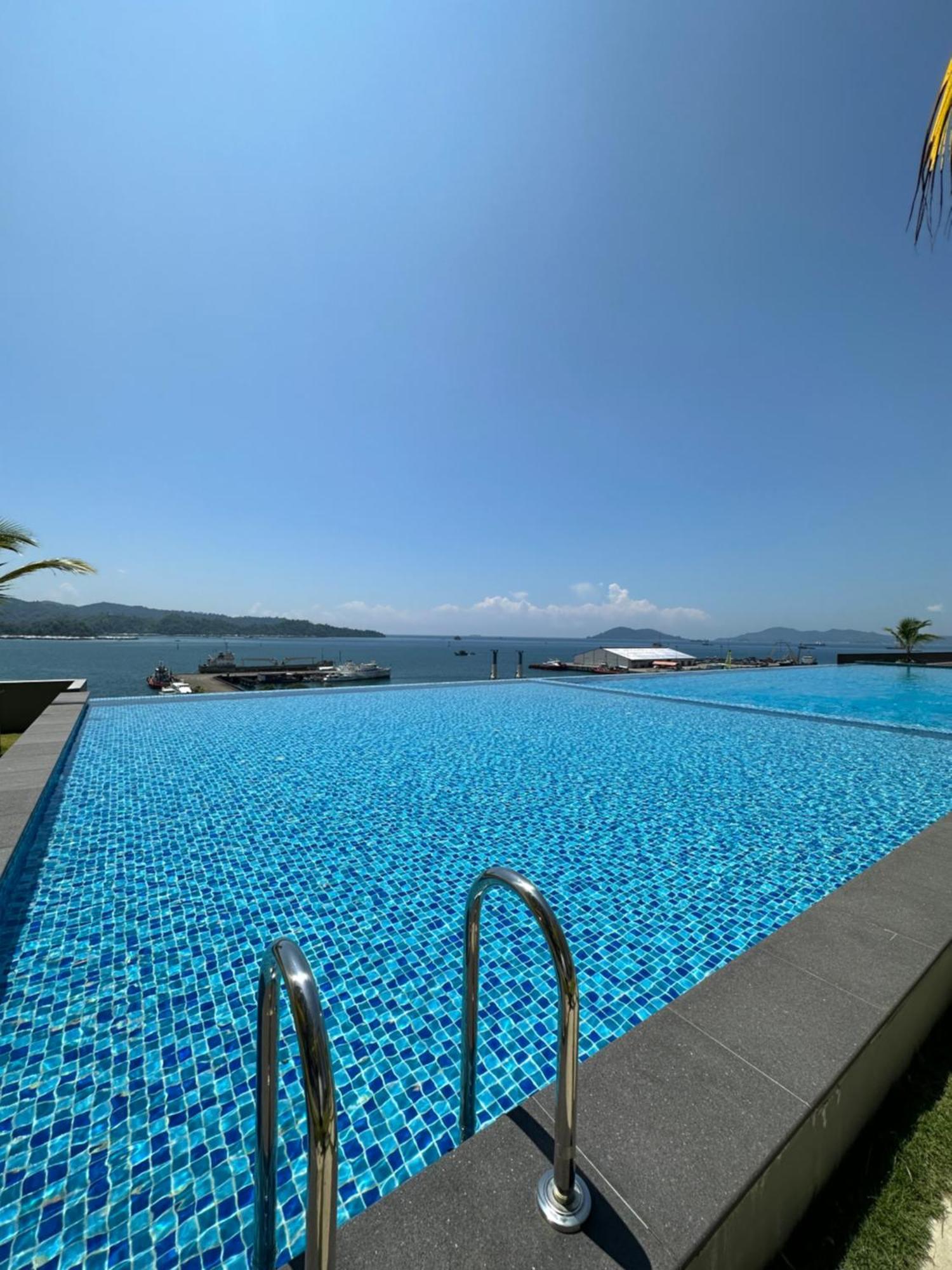 Jesselton Quay - Suite 1 By Staycation Suites Kk Kota Kinabalu Exterior foto